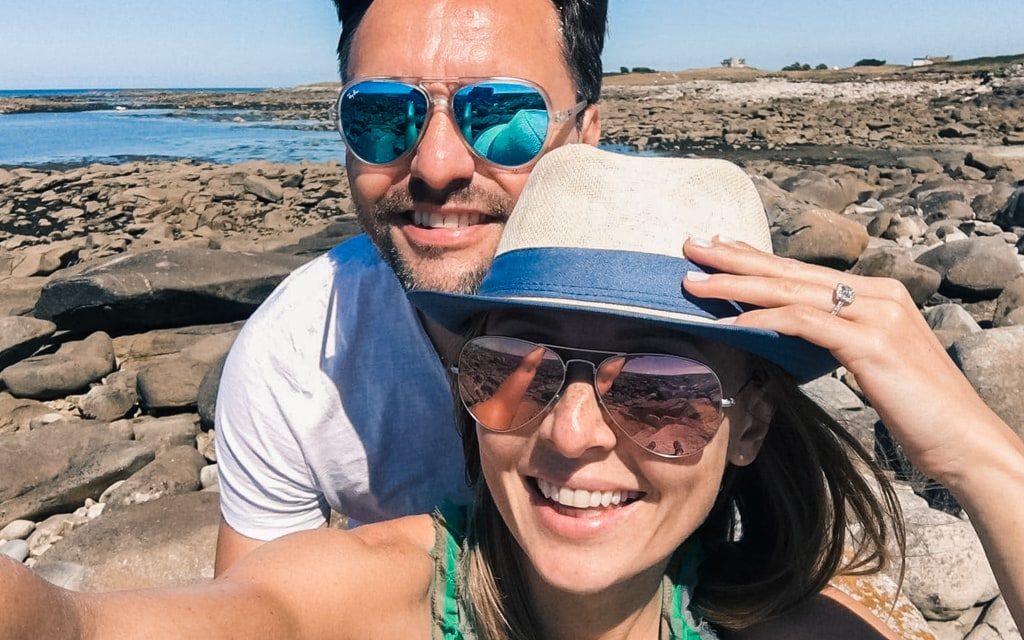 Blog - article Coup de foudre en Autriche et mariage en Provence - Selfie du couple fiançailles